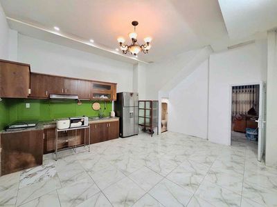 Large room - ground floor - strategy, Bình Tân