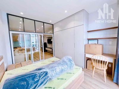 The 1st Bedroom is 45 meters wide.