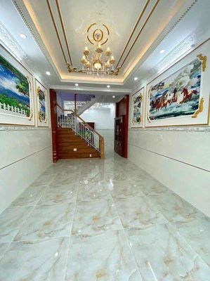 Good housing 148/6 C Lý Chính Thắng, 3 bedrooms, 3 floors.