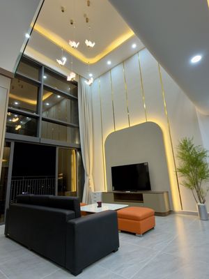The infiniti rents a three- bedroom 3 toilets 147 m2 Full Seven