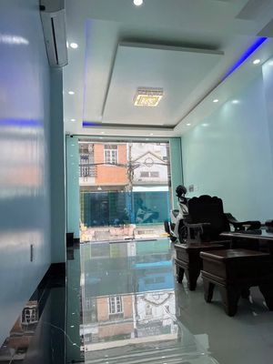 The rental house for Bình Phú, District 6, 4 x 15 meters, 3 floors, 4 bedrooms, elevators.