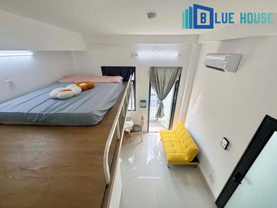 The balconies, the new rooms are empty, fresh and fresh.