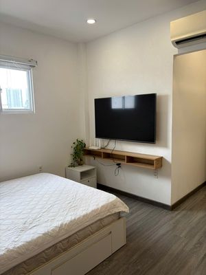 New inn, clean, full interior district 4