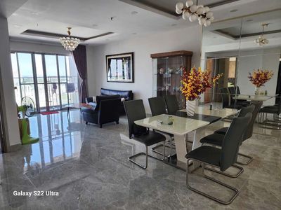 Rent the three Cosmo City bedrooms in front of Nguyễn Thị Thập as high as the picture.