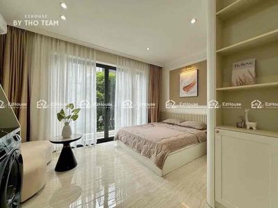 Rent the studio apartment - full nuts' worth of furniture