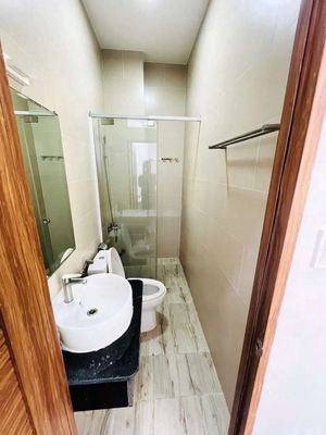 The whole rented house is 781/A Lê Hồng Phong. area: 4 x 20 meters, 3 floors. 8 meters.