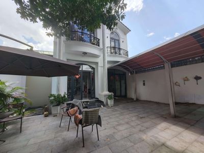To rent the villa.