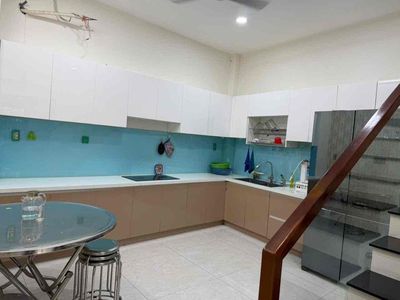4 bedrooms 4 x10 Phan Đăng Lưu. enough furniture