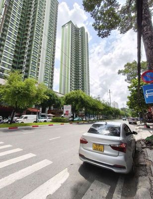 Rent a Hong-Tea-Sea, 5 near Garden Mall 4 x 18k.