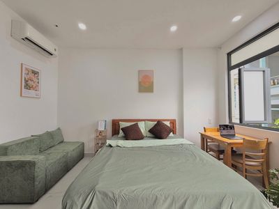 The comfort zone - the studio full of elevator furniture - near the airport