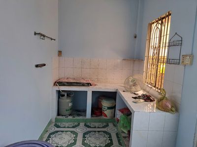 Gives rent to 90 meters 6 million with a back yard tile 20 meters Hiệp Bình Phước Thủ Đức