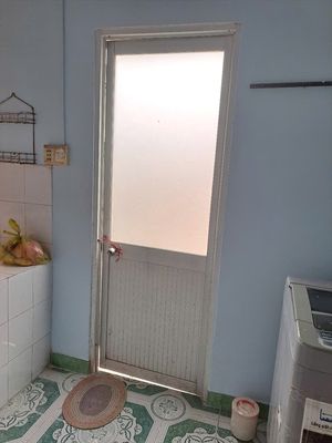 Gives rent to 90 meters 6 million with a back yard tile 20 meters Hiệp Bình Phước Thủ Đức