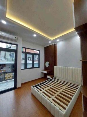 Rent a second floor of the full interior bedroom, Nguyễn Thị Thập, New American Market.