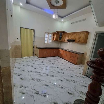 Rent a Hương Lộ 2 alley house: Four, six feet, three floors, four bedrooms, three toilets.