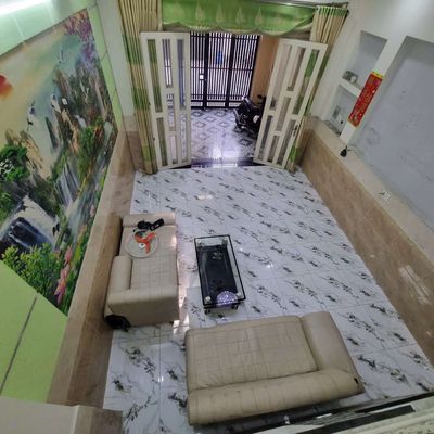 Rent a Hương Lộ 2 alley house: Four, six feet, three floors, four bedrooms, three toilets.
