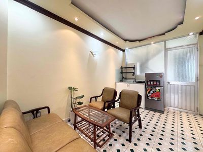 Rent the apartment. A balcony bedroom. 40 M2 right here. Opening district three.