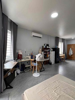 I fold into my room right now. Gò Vấp, Lê Đức Thọ.