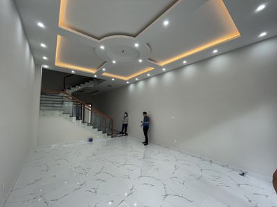 A nice 7 - 5 x 20 m 4th floor 6 bedroom 6 m multi-Student
