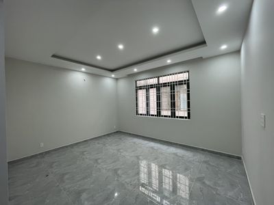 A nice 7 - 5 x 20 m 4th floor 6 bedroom 6 m multi-Student