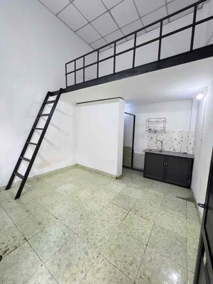 The open room is at 18th, Linh Trung, Thủ Đức, 400 meters from Metro.