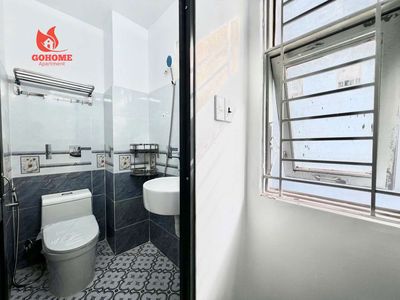 Rent near coopmart Phan Văn Hớn convenient to travel through Chinese light.