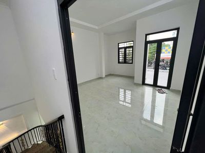 Rent a front house on Nguyễn Phúc Chu pNN-Sun Tpcm