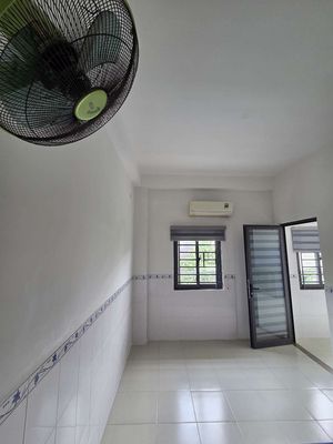 Rent room to the Pantage Room and the Ping Zhao Bridge.