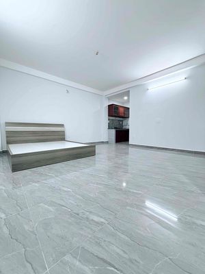 Room over 35 meters, balcony, plain Li, P. Rose Delusion, 10 years old.