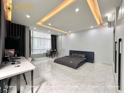 Private rooftop/Penthouse service apartment separated the modern full interior kitchen