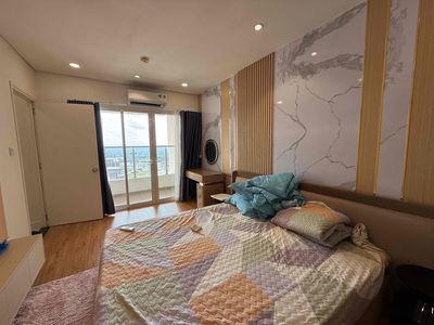 Rent Penhouse 2 floors Dragon Hill 2 high-end furniture 3th floor bedroom
