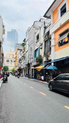 To rent the original house: Nguyễn Thiệp, Bến Nghé St. 1, tp