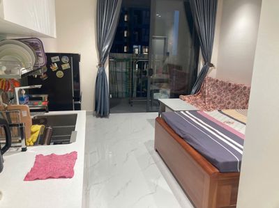 Renting the new studio Full interior, right in D-Aqua District 8