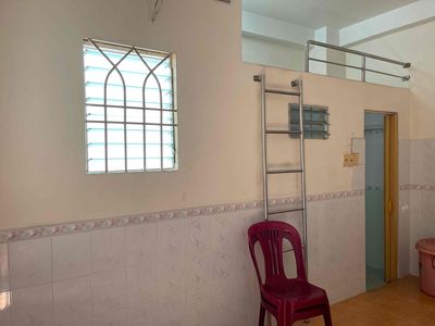 Room 15 meters 2 is rented right here in Phan Xian Long.