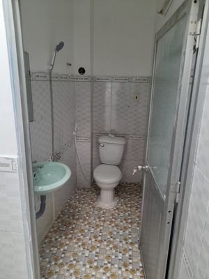 Rent the entire apartment. 1 st. 1 st. - Security zone, near market.