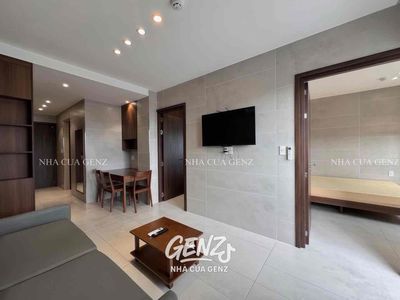 Rent a bedroom - a balcony living room near an airport - a bedroom.