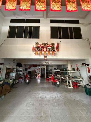 Front 28 Trần Quang Quá 8 x 20 meters 1 suspended floor 23 million a month