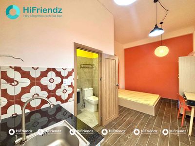 - Nice apartment right there at the writer's ceremony. - Nguyễn Trọng Tuyển.