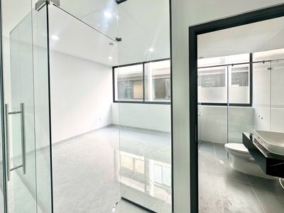 Rent the entire soho street house from 15 million hours of office requests.