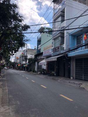 10.5 million, rent house 1kd, Liên khu 8-9, P. Bahha, 4 x 11, 3 floors, 4 bedrooms, 3 toilets