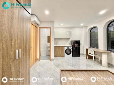 Open studio rental-- uth walk, stepu, hutech, uef, pink...