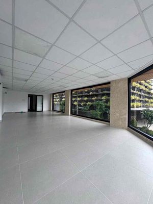 Rent a two-sided building - 40 Tạ Hiện, District 2.