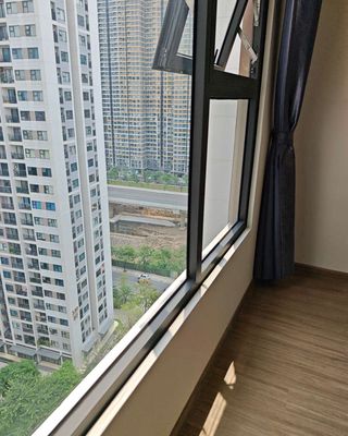 Hire two bedrooms. Two Vinhomes Grand Park cccm bathrooms.