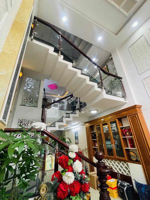 R. Phan Văn Trị-710 (4 x 16) suspended, 3 floors, 5 bedrooms, 5 toilets