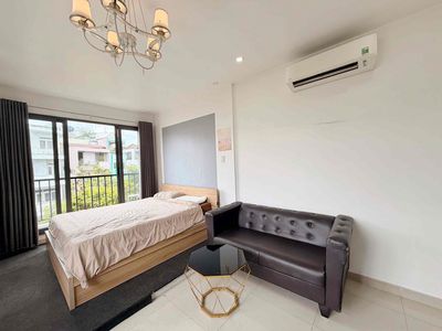 Renting studio balcony 45 m2 in the 3rd district. Less than a million a month.