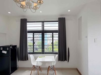 Renting studio balcony 45 m2 in the 3rd district. Less than a million a month.