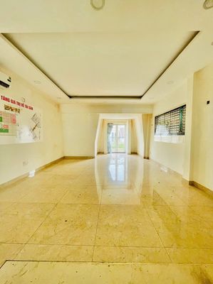 Rent cityland street center hill_4th floor_5 x20_a beautiful new house