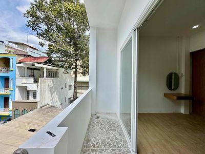 Sư Vạn Hạnh apartment, 10-to-1% new, Full interior, private washing machine