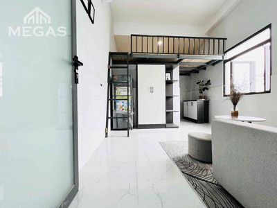 ueh 200 M_Mrita full interior window cool new clean room