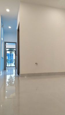 Võ Thị Sáu front-- 3-4 bedroom-- 3 floors-- 30 million a month.