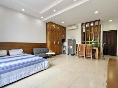 Room one. A full-in-the-art kitchen room in Tên Lửa.
